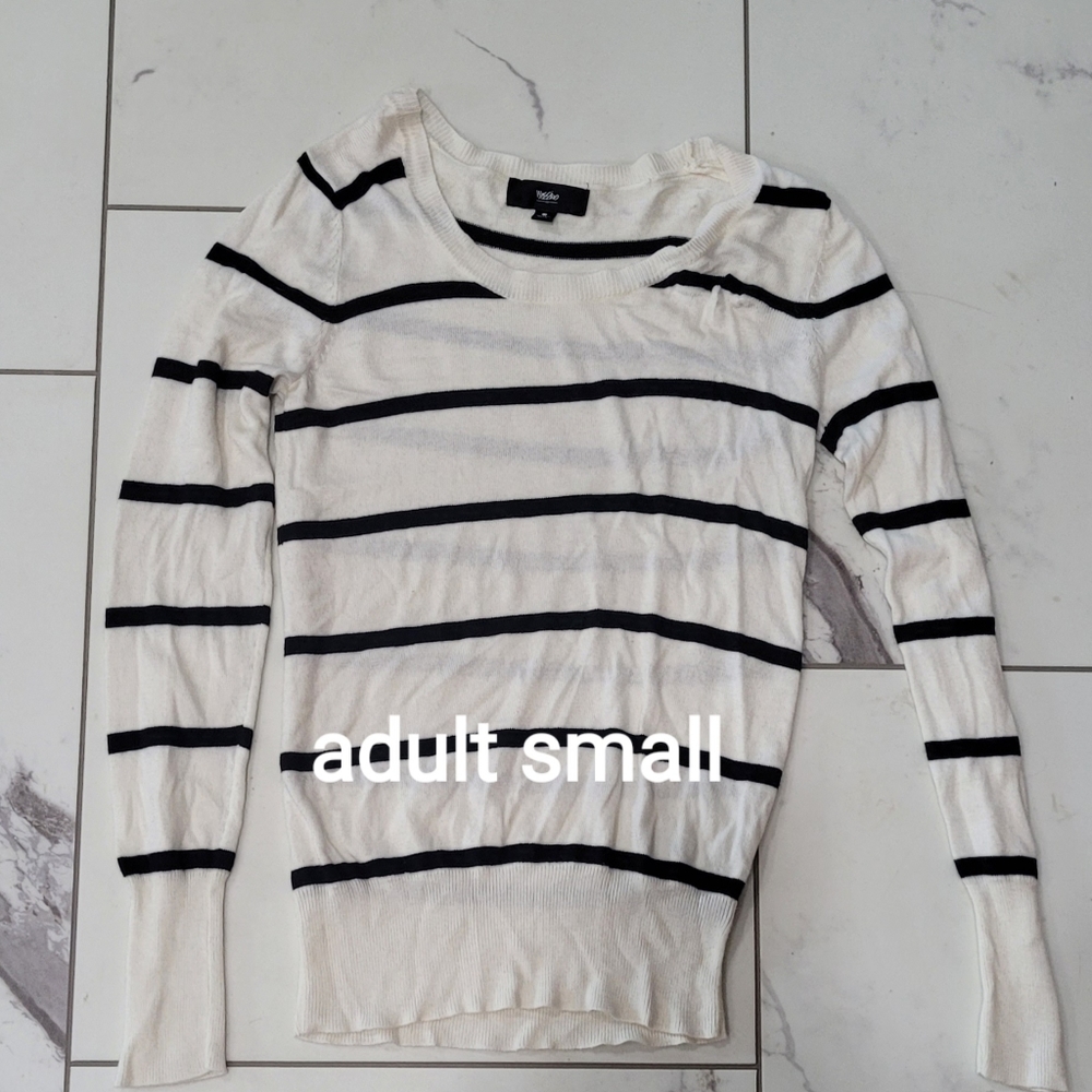 Massimo. Womens sweater. Small